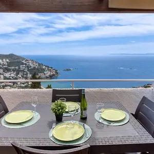 Buraux Hébergement de vacances Roses